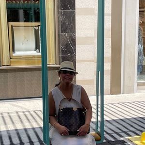 God bless you I’m Nicole closet come shopping with me women men and kid’s stuff